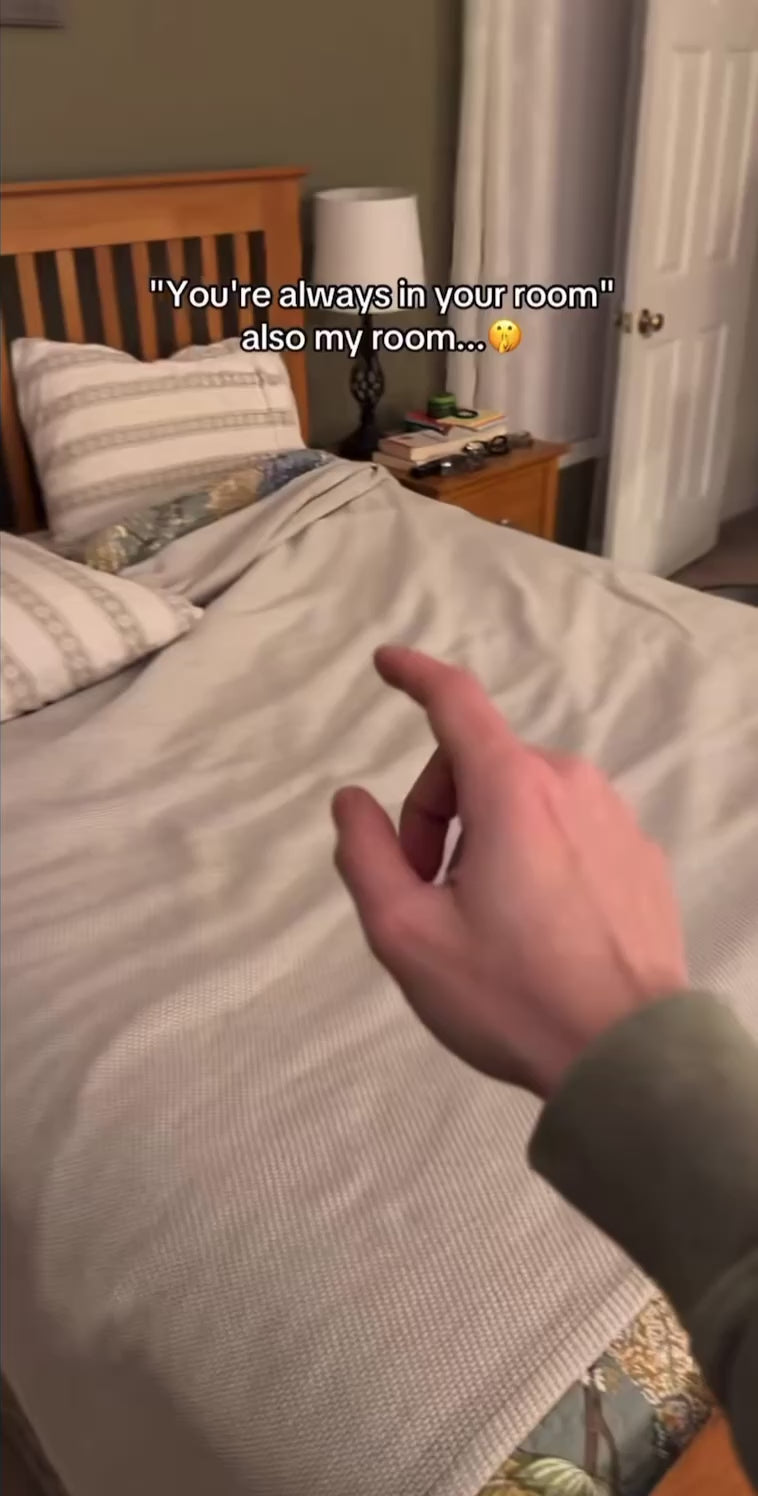 Aurora Beam 8K Projector